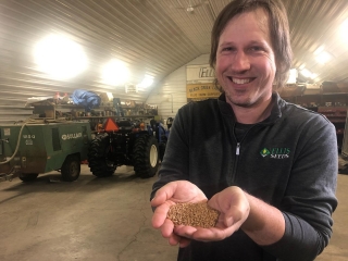 Shout out to @aitcmb for having me out to Wawanesa today to visit Keith Urban lookalike @farmlifemb we’re developing curriculum videos for students in MB and SK to learn about the ag industry.